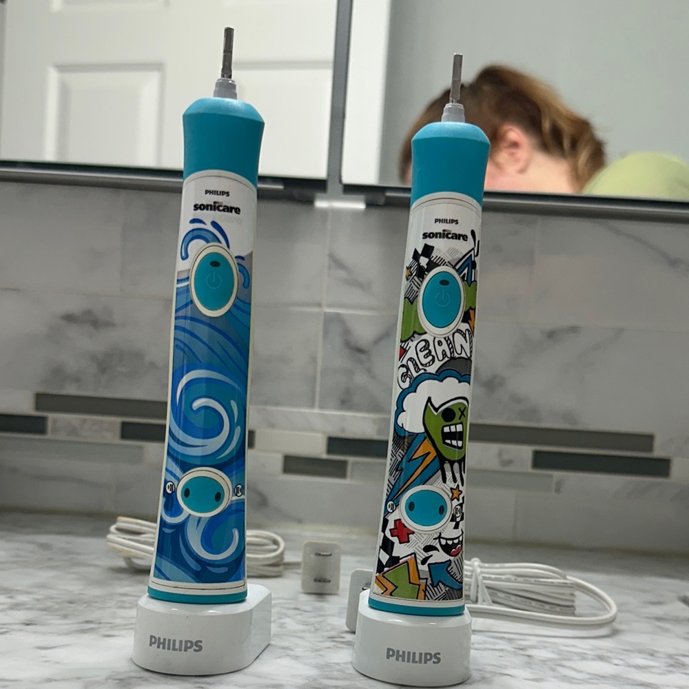 Philips Sonicare Electric Toothbrush Set - Blue and Multicolor Design
